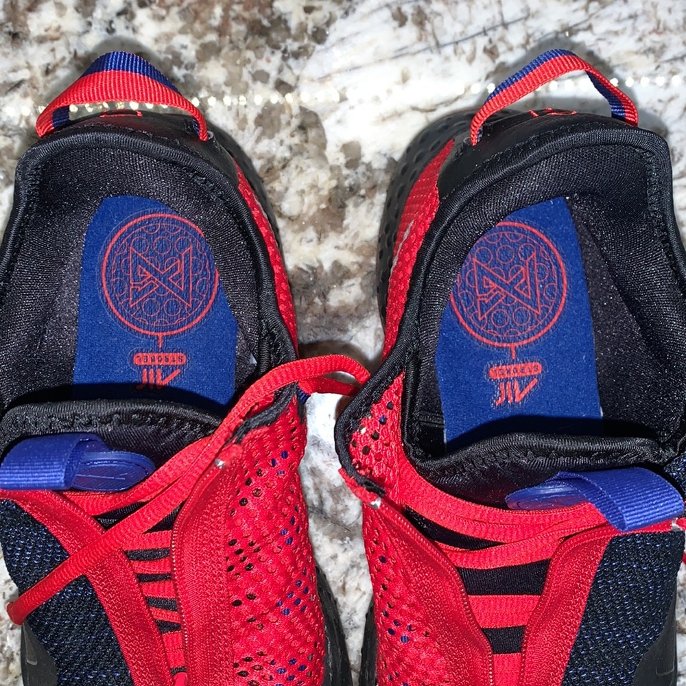 pg 4 clippers colorway